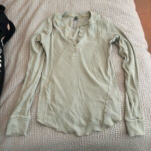 SKIMS LONG SLEEVE CROP HENLEY Size small